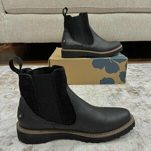 NWT Roxy Womens Boots Size 6.5